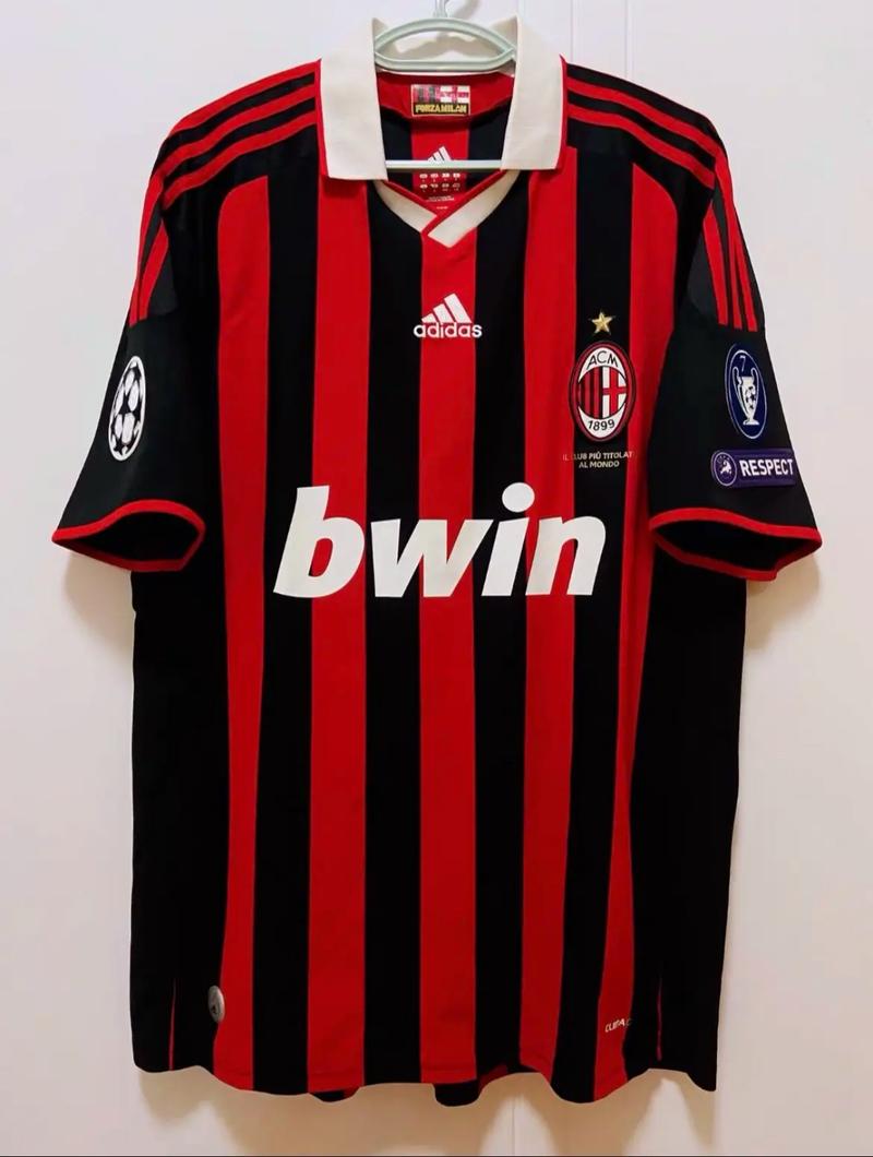 替补登场立功 主帅换人奏效（替补建功 主帅调度见效）