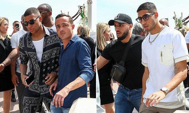 巴塞罗那瞄准劳塔罗·马丁内斯：转会市场的新动向（巴塞罗那锁定劳塔罗·马丁内斯，转会市场掀新波澜）