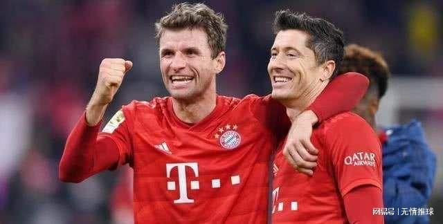 中超收官日半场实时形势：海港夺冠、梅州降级、法比奥金靴（中超收官半场战况：海港问鼎、梅州降级、法比奥加冕金靴）