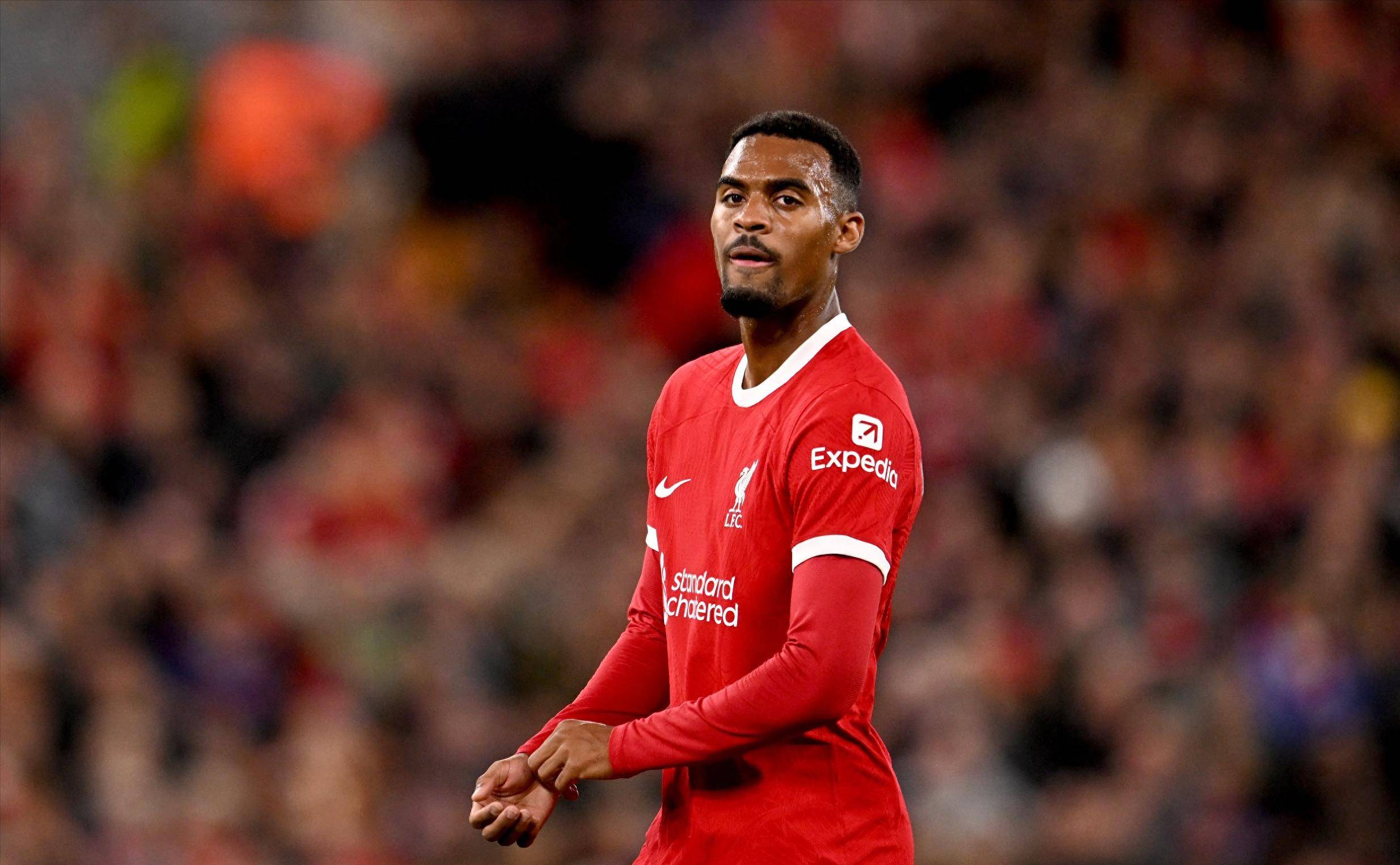 再拿一奖？法媒：登贝莱人在迪拜，是环球足球奖大热门（法媒：登贝莱现身迪拜，成环球足球奖热门人选）