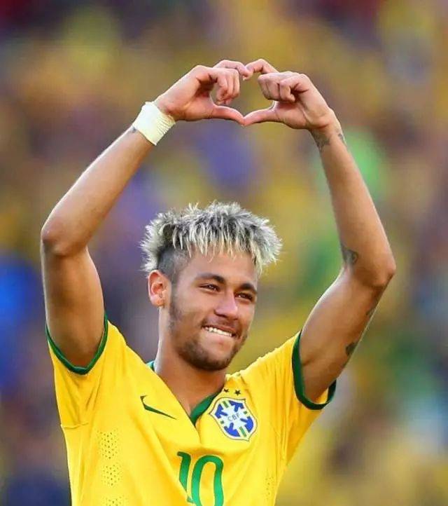 王曼昱回应伤病：每个人都面临困难，会用责任感和使命感克服（王曼昱回应伤情：难关人人有，我将以责任与使命挺过去）