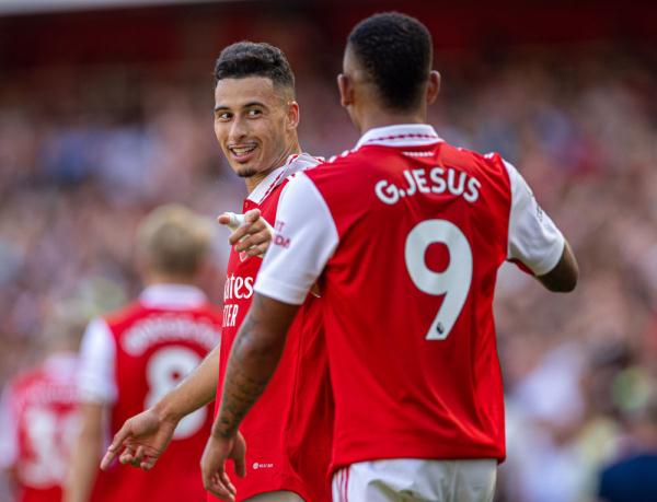 足球中超球员获选月最佳，数据联盟第一（中超球员当选月度最佳，数据领跑全联盟）