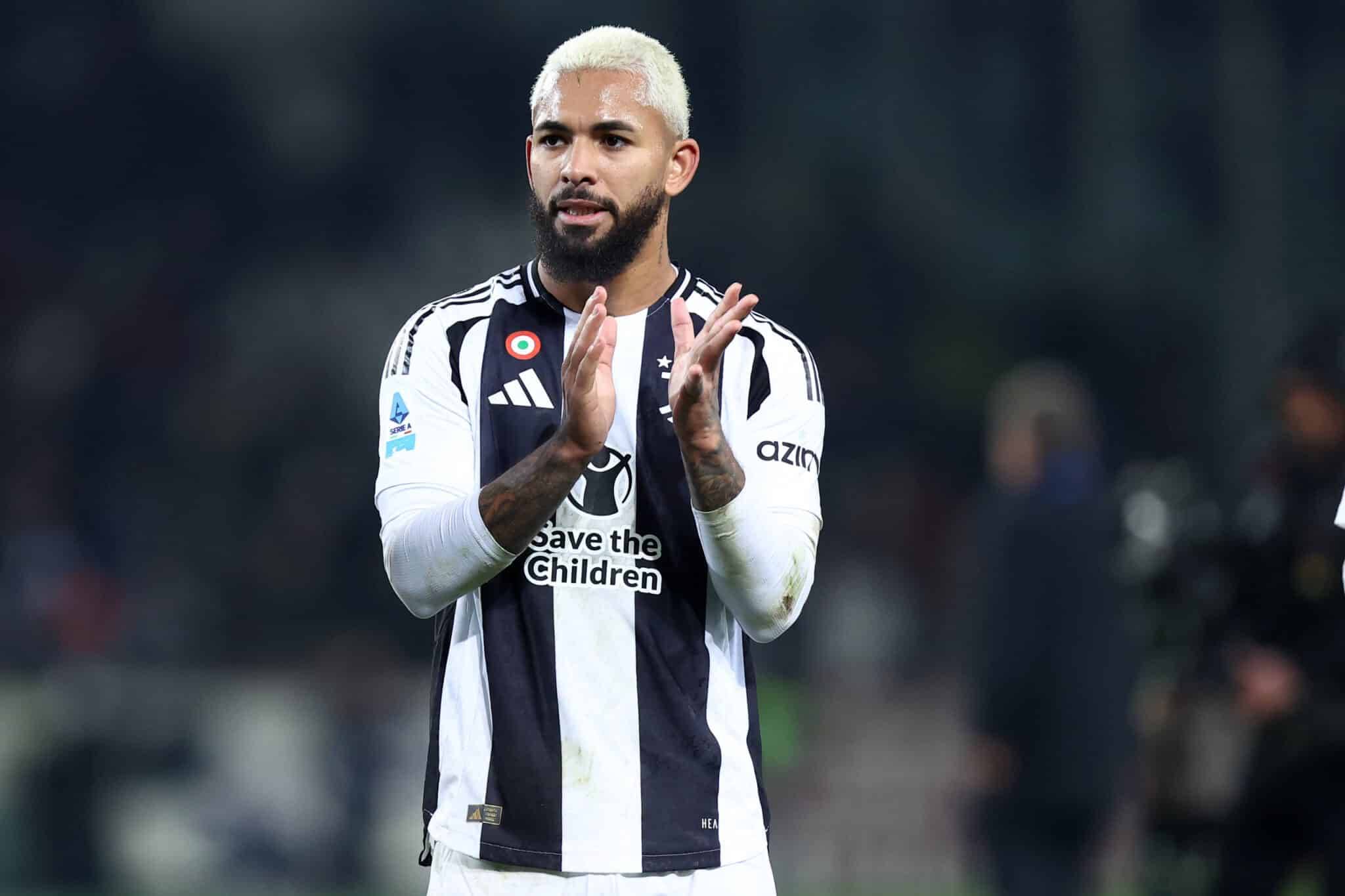 J联赛本赛季场均观众2.1万创新高，但低于中超2.57万（J联赛本季场均观众达2.1万刷新纪录，仍逊于中超2.57万）