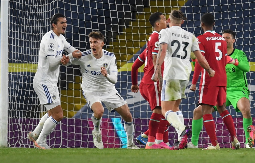 混团世界杯！爆大冷，国乒首败，世界冠军被翻盘，王曼昱疯狂逆转（混合团体世界杯上演冷门！国乒吞下首败，世冠惨遭逆转，王曼昱惊天翻盘）