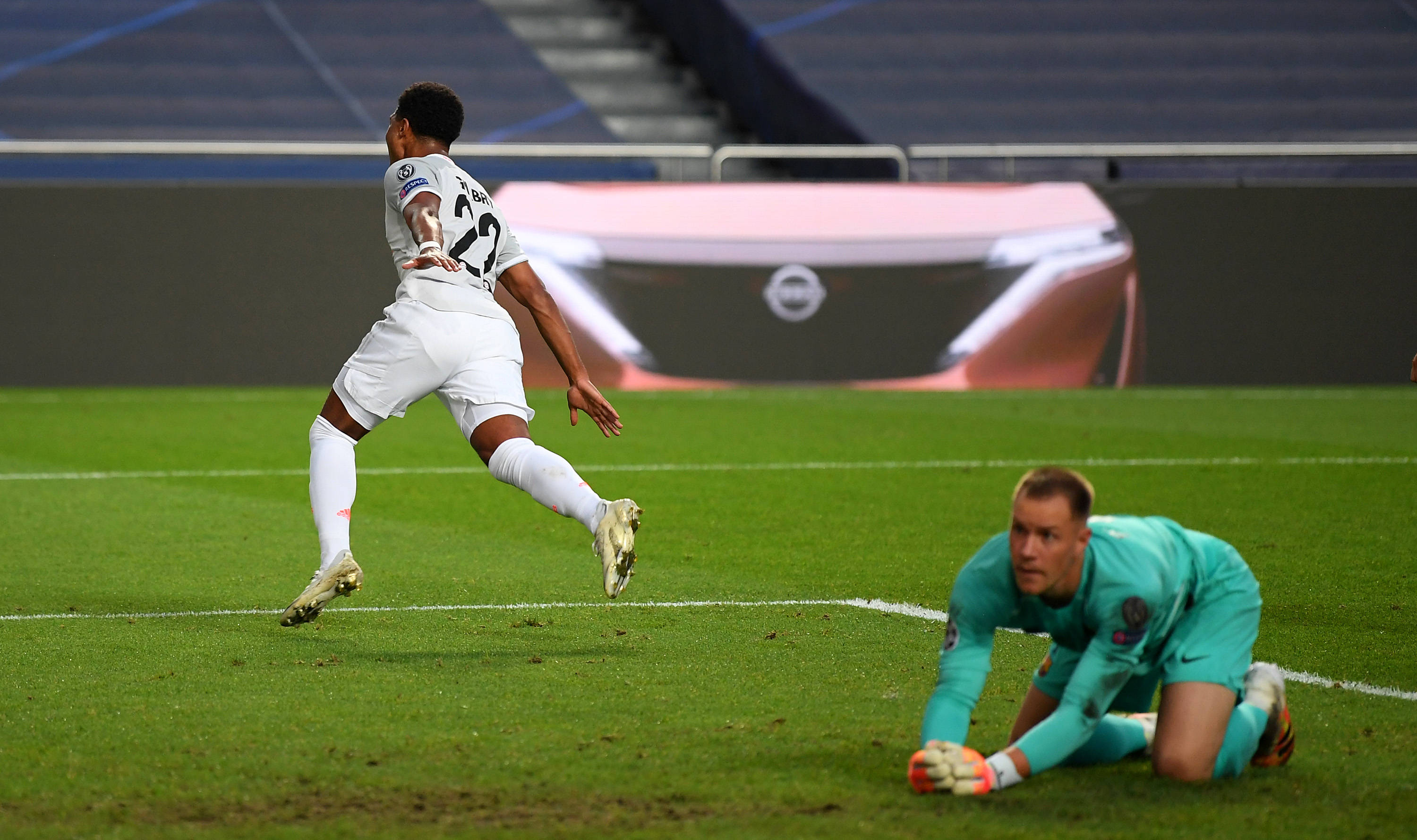 埃斯特雷马杜拉总监：很高兴抽到塞维，将会共同向雷耶斯致敬