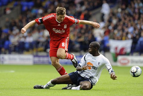 欧冠-巴萨VS法兰克福：巴萨要复仇，更重要的是晋级（欧冠-巴萨迎战法兰克福：复仇心切，更关键是确保晋级）