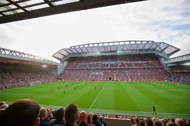 知名顾问：加拉塔萨雷签萨内是巨大成功；奥斯梅恩没解约条款（知名顾问称：加拉塔萨雷引进萨内大获成功，奥斯梅恩合同无解约条款）