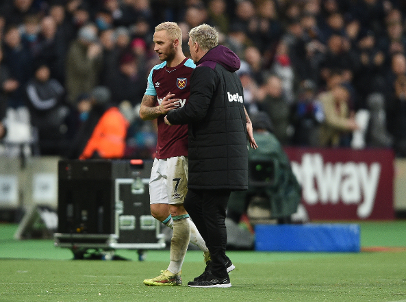 英媒：拜仁有意费耶诺德右后卫里德，但将面临英超俱乐部竞争（英媒：拜仁看中费耶诺德右后卫里德，恐遭多家英超球队竞购）