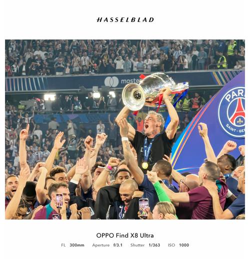 孙颖莎王楚钦赛前训练气氛轻松，大头仰头大笑，大笑引发全场欢笑