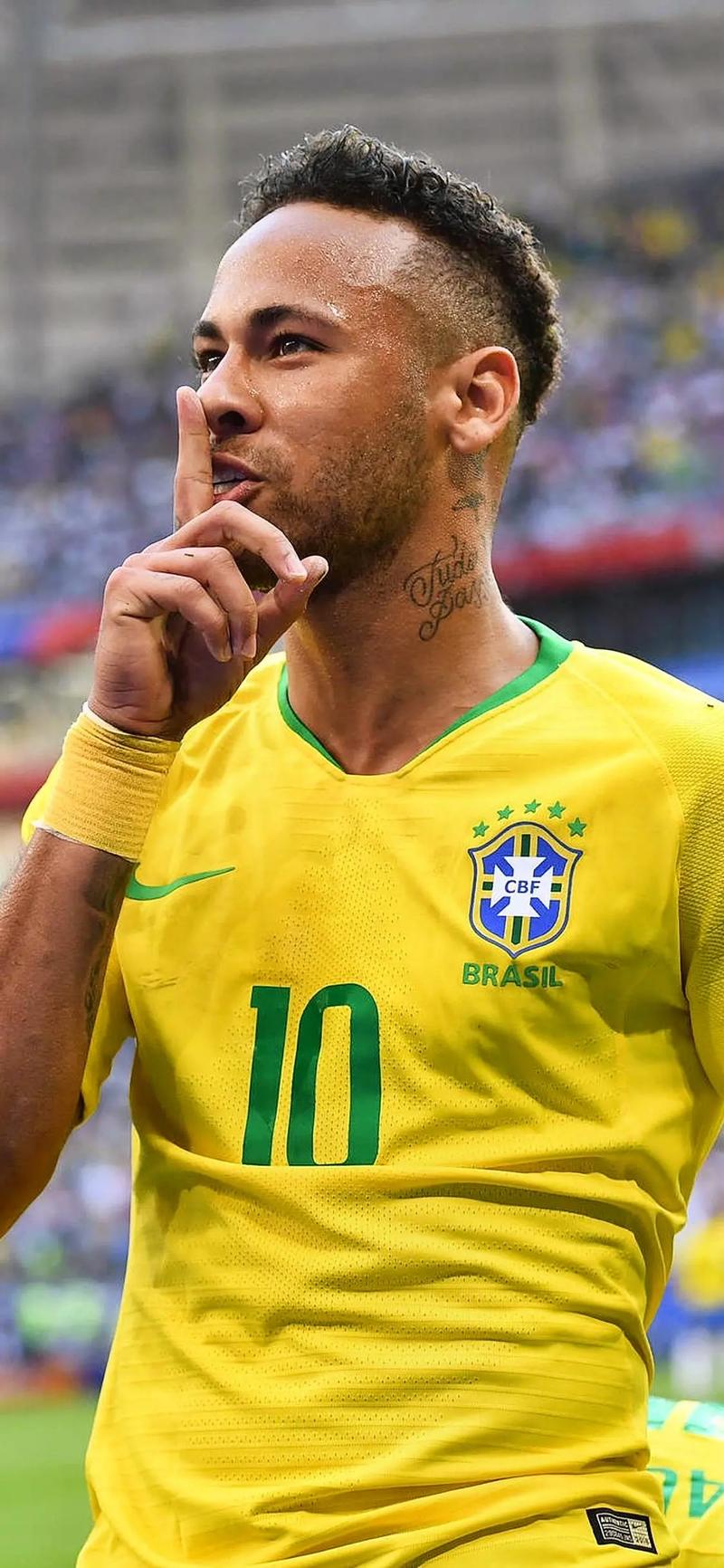 36球，劳塔罗超越克雷斯波独占阿根廷队史射手榜第四位（劳塔罗打入第36球，超越克雷斯波独享阿根廷队史射手第4）